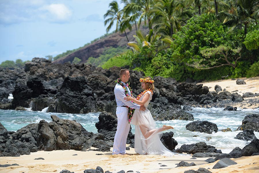Maui Beach Weddings Maui Wedding Planning by AHW
